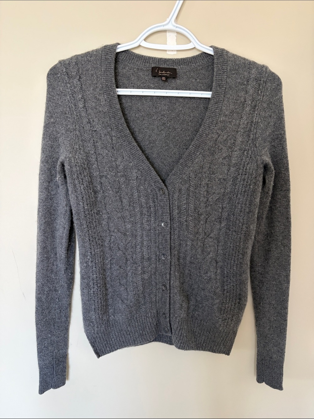 GUC Aritzia T. Babaton Cashmere Gray Cable-Knit V-neck Cardigan XXS